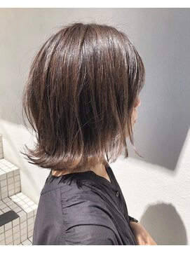 モルニ(MORNI) マロンブラウン_マロンベージュ Aラインボブ かきあげ