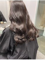 アイヴィー(IVY)&nbsp;赤みなしブラウングレージュ艶カラー＊暗髪透明感くびれヘア