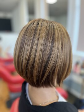 バンファミリージーナヘアー(Vanfamily gina hair) レイヤーボブ