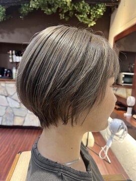 ヘアリゾート粋 ドゥオ 新宿南口店(dua) Wカラー シルバーグレージュ