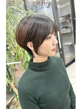 リラ(Lila) 10代20代30代40代50代/マッシュショート／ショート