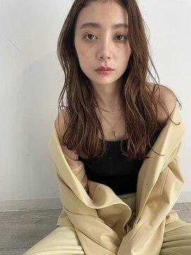 ウル(ulu) マロンベージュのゆるふわロングパーマ