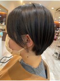 金沢八景ショートボブイルミナカラー丸みレイヤーくびれショート