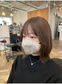 ミルクティーベージュクビレスタイル