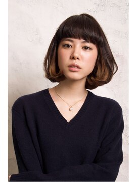 クーラ(Cura) 【ショートバング×インナーカラー】モードボブ