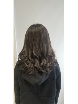 エイクス 千葉(AQs) シルバーグレージュ