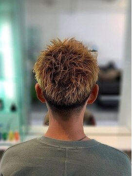 ミューズ 新小岩店(HAIR&NAIL MUSE) 刈り上げショートハイトーンカラーツーブロックアップバング