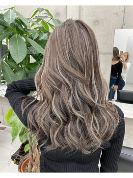 リノート バイ エゴル 名古屋(LINOET by ENGOL) 【LINOET名古屋】手島カミラ　人気No.1グレージュハイライト