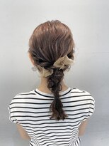 ネオリーブギンザ 銀座店(Neolive GINZA)&nbsp;太めリボンと編み下ろしアレンジ