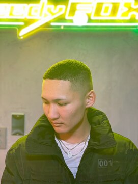 グリーディーフォックス 代々木(Greedy FOX) 束感/コンマヘア/アップバング/ツーブロックマッシュ/フェード