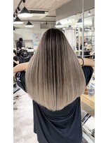 レディアル 大宮(REDEAL ope.) ホワイトバレイヤージュ