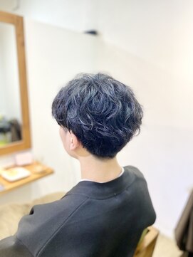 ミオ(mio) 黒髪マッシュ×ニュアンススパイラル