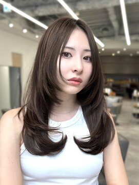 ジョエミバイアンアミ(joemi by Un ami) ★くびレイヤーエモージュ小顔レイヤーロンググレーベージュ