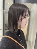 透明感たっぷりオリーブグレージュ