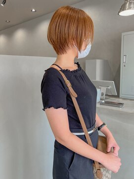 モノトーン(MONOTONE) ブラウンショートボブ