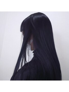 ヴィアーレアンクスタイル(VIALE Ank style) ケアブリーチとブルーブラック