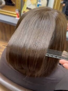 ヒロ(HIRO)の写真/ダメージ補修×ツヤ感アップ！アルカリ酸熱で叶う極上美髪☆髪質に合わせて選べるトリートメントをご用意♪