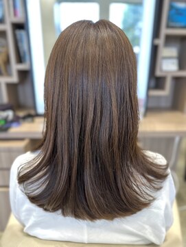 ディーボーイ 健軍店(D-BOY) ベージュ/ブラウン/レイヤーカット