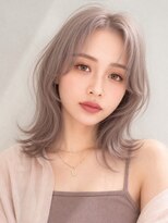 ロティー 天神(loty)&nbsp;ミディアムレイヤー ミルクティーブロンド ブリーチ ハイトーン