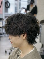 オーバル ジングウマエ(OVARL jingumae) ツイストスパイラルシャドウパーマ縦落ちパーマ