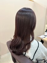 カミエ(kamie)&nbsp;ツヤのあるブラウンロング×トリートメント効果で上質な仕上がり