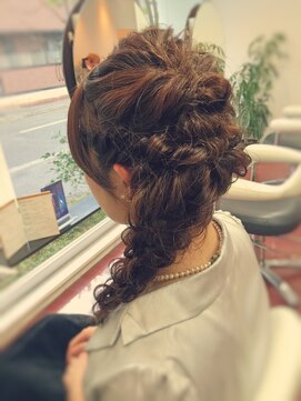 ビグディーサロン(BIGOUDI salon koshien) 【ISAACBLANCO】サイド編み込みアレンジ