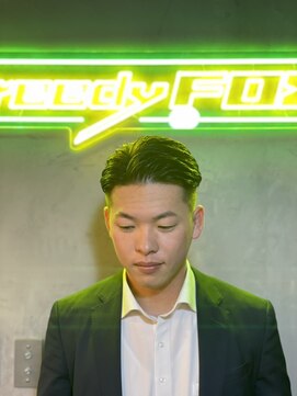 グリーディーフォックス 代々木(Greedy FOX) かき上げヘア/サイドパート/韓国マッシュ/フェードカット/代々木