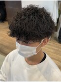 波巻きスパイラルパーマツーブロックメンズパーママンバン