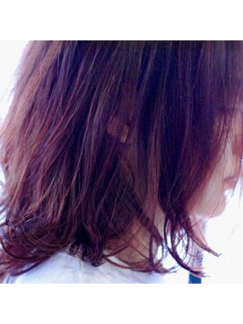 チルハウス(Chill-hus) 圧倒的透明感ブリーチピンクバイオレット×結べるボブ