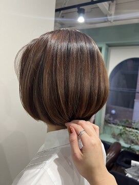 ウィーク 梅田(UiiC) 伸ばし中ショートスタイル◆くすみベージュ uiic umeda中沢恵理