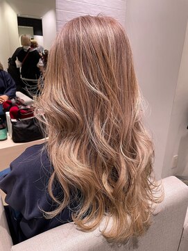 ステア ケース(stair case) 【NATASHA】銀座レイヤーカット/20代/30代/40代/50代