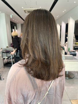 ステア ケース(stair case) 【NATASHA】銀座レイヤーカット/20代/30代/40代/50代