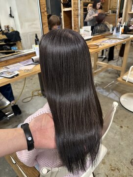 ウィークエンド(WEEKEND) 白髪ぼかし＋カット＋トリートメント　15400円