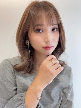 ミディアムレイヤー/くびれミディ/モカブラウン