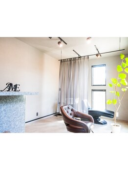 ぺたんこ・広がり・パサつきを改善◎しっかり丁寧にカウンセリングし大人女性の髪悩みに応えるサロンです。