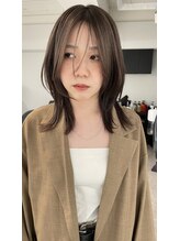 キャトル(Quattro) 抜け感のある大人ベージュレイヤー