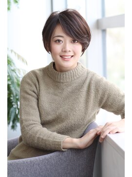 アンヘア(unhair) 前下がりニュアンスショート