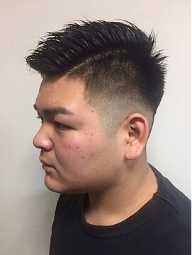 ビービースペースゼロワン(B.B SPACE01) ツーブロック/ビジネス/かき上げ/コンマヘア/ツイストパーマ