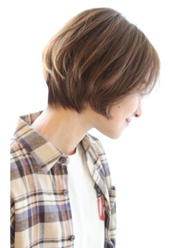 レウナ 外苑前(Reuna) 【30代40代50代】カットで決まる大人可愛いひし形ショート