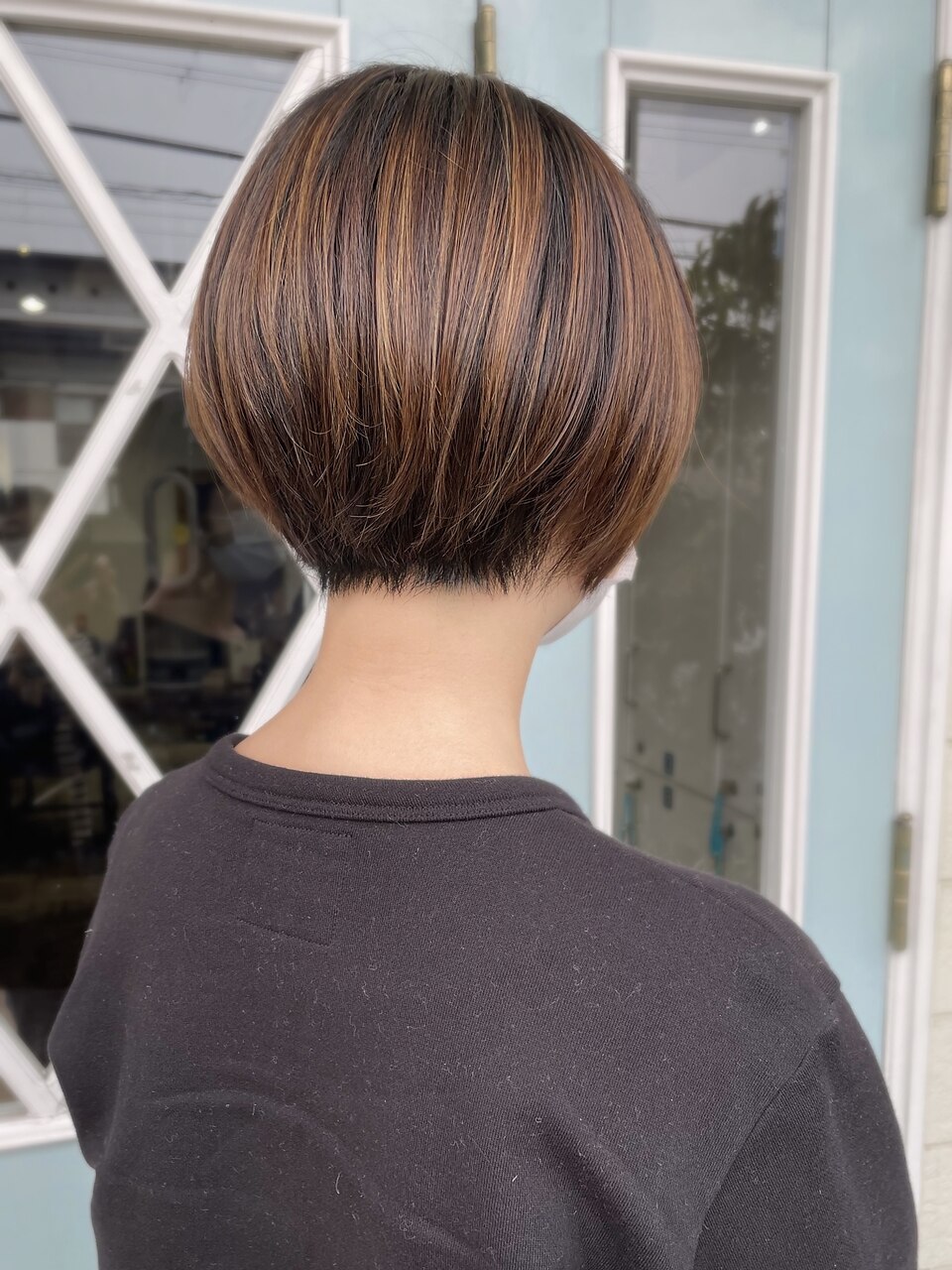 襟足すっきり丸みショート×地毛ベースハイライト：L160524858