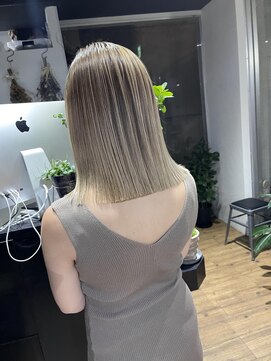 アルカナ 明治神宮前原宿(ARCANA) ホワイトベージュ ハイライト インナーカラー ケアブリーチ