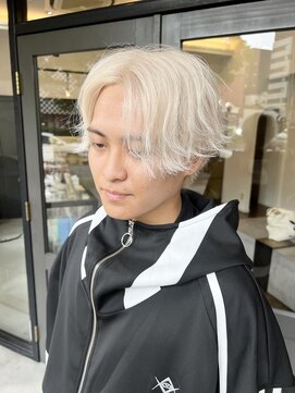 ヘアーアイスカルテット(HAIR ICI QUARTET) 王道メンズショート☆外ハネ無造作ホワイト10代20代30代