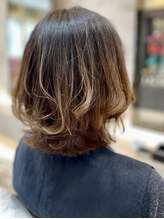 ザビー(THE B) 本八幡×セミロング×ハイライト×白髪ぼかし