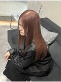 ピンクベージュ×ロングヘア/小顔に見せる顔周り