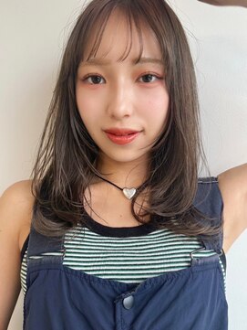 ホフ 大阪心斎橋店(F.O.F) ブリーチグレージュベージュショートボブショートレイヤー学割