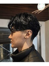 ヘアークリエイ トポライトウィロー 烏丸(Hair Create Polite willow) スキンフェードカジュアルパーマスタイル