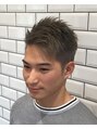 アラカワオム(homme) 耳周りスッキリ刈り上げ×ソフトモヒカンでスパイキーに