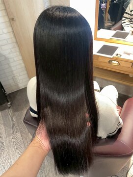 アフィナー(Afinar) 【横浜/横浜駅】梅雨前におすすめ♪縮毛矯正ストレート