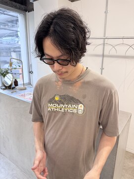 シアー(siar) メンズパーマ　ミディアム　シャドウパーマ　スパイラルパーマ