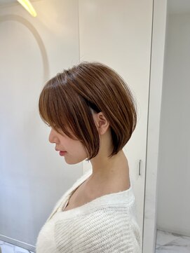 アイユー(ii+U) 丸みショートボブ